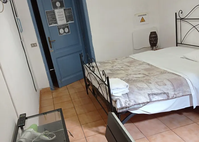 ゲストハウス Meltin' ローマ